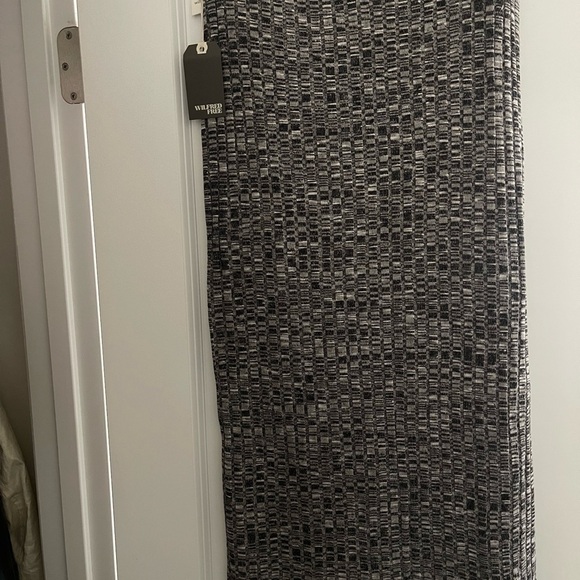 Gray Knit Maxi Skirt - Picture 3 of 4